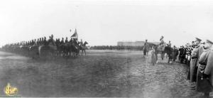 Военные парады и маневры часто проводились на Адмиралтейской площади до 1917 года