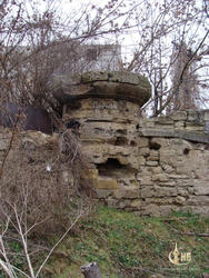 Остатки стены Адмиралтейства с башенками в районе Темвода. Современное состояние.
