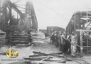 Установка металлоконструкций над первым и вторым стапелями в Николаеве. 1912 год.