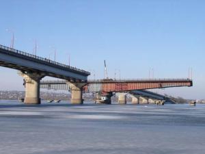 Ремонтные работы на разводной части Варваровского моста в Николаеве.