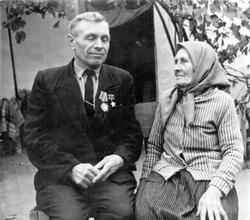 Дмитрий Куропятник с мамой