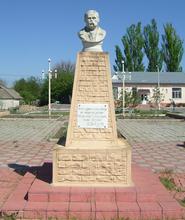 Памятник Тарасу Шевченко в Березнеговатом