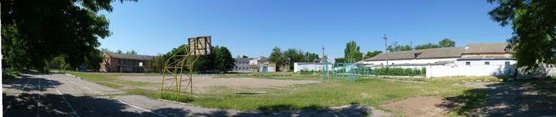 Школа в Новой Одессе. Место, где стояла церковь