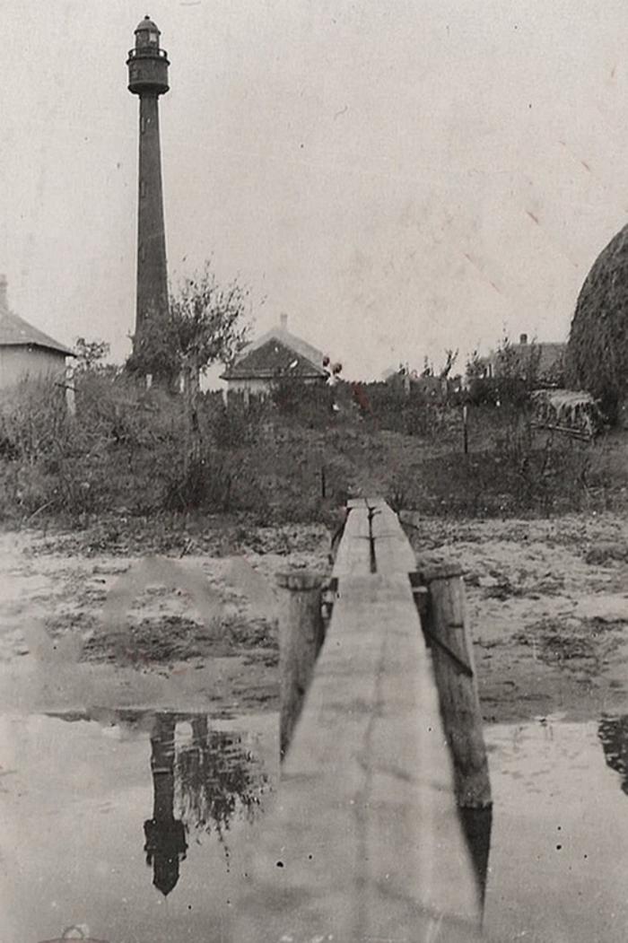 Николаев Первый в мире железобетонный маяк на Ожарской косе (Leuchtturm an der Bug) 1941 г.-