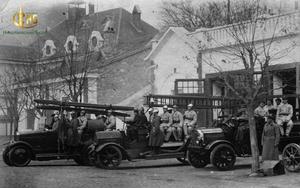 Автопарк Николаевкой пожарной команды 1920-е годы