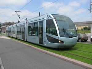 Современный трамвай. Валансьен, Франции. Население — 43 471 чел.